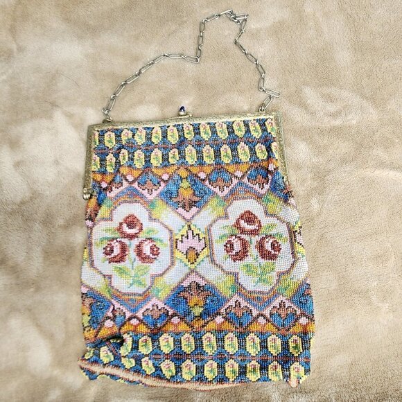 Handbags - Vintage Beaded Purse